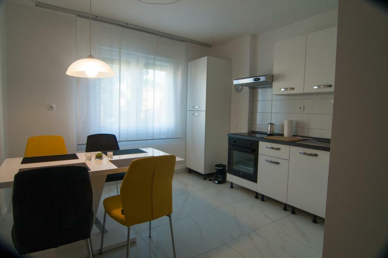 New Renovated Apartment 15 Min From Beach On Foot Pula Exterior photo